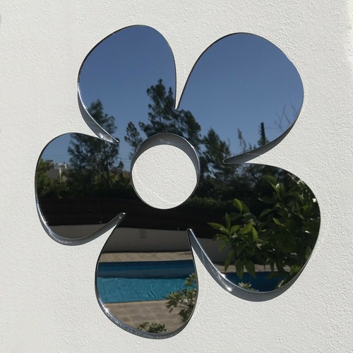 Daisy shaped garden mirrors - garden,